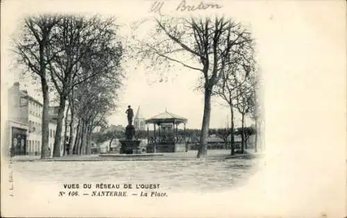 Ak Nanterre Hauts de Seine, Platzansicht mit Brunne, Bäume im Hintergrund, Ruhige Atmosphäre