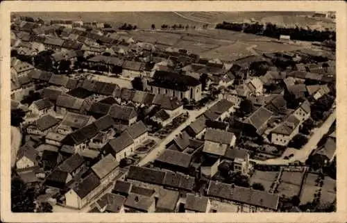 Ak Hasselfelde Oberharz am Brocken, Luftaufnahme, Häuser und Straßen, Blick auf Kirche, ländliche