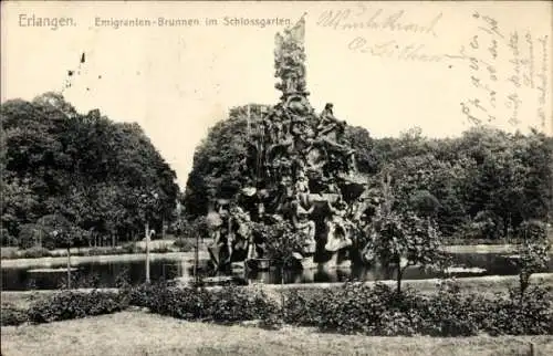 Ak Erlangen in Mittelfranken Bayern, Emigranten-Brunnen, Schlossgarten, Brunnenanlage mit Skulptu