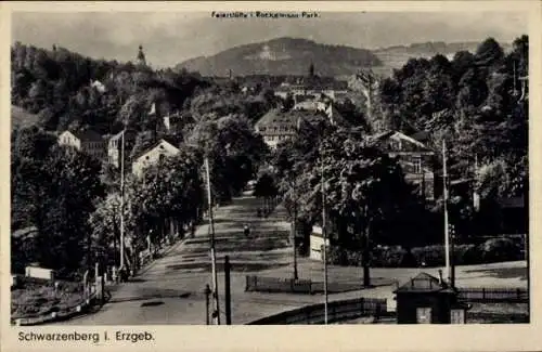 Ak Schwarzenberg im Erzgebirge Sachsen,  Rockelmann Park, Landschaft,  Architektur