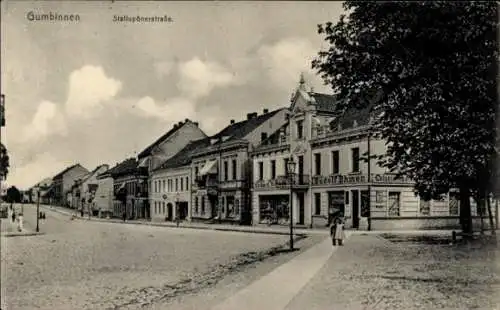 Ak Gussew Gumbinnen Ostpreußen,  Stalluponerstraße,  Gebäude, Straßenansicht