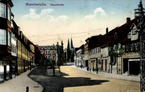 Ak Bleicherode am Harz, Stadtansicht, Hauptstraße,  Gebäude, Menschen auf der Straße