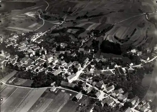 Ak Laupheim in Oberschwaben, Luftaufnahme von Laupheim
