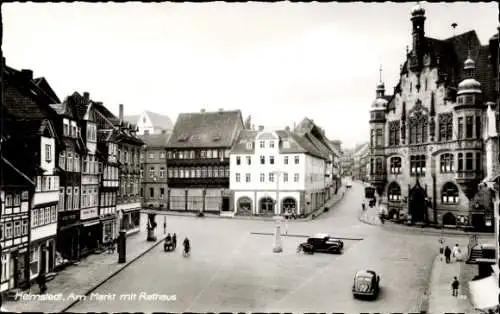 Ak Helmstedt in Niedersachsen, Am Markt mit Rathaus