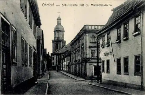 Ak Ohrdruf in Thüringen, Schulstraße, St. Michaeliskirche