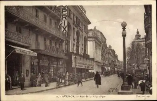 Ak Avignon Vaucluse, Straßenansicht, Rue de la République, Monoprix,  Architektur