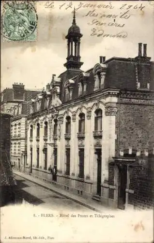 Ak Flers Orne, Hôtel des Postes et Télégraphes, Architekturdetails, Stadtansicht