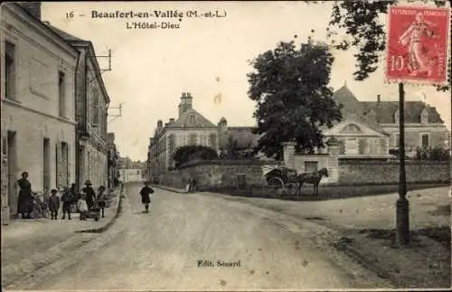 Ak Beaufort en Vallée Beaufort en Anjou Maine et Loire, L'Hotel-Dieu