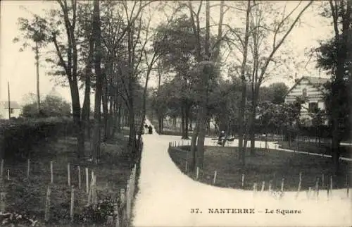 Ak Nanterre Hauts de Seine, Parklandschaft, Bäume, Weg, Gebäude, Personen