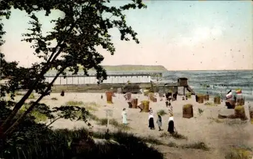 Ak Ostseebad Göhren auf Rügen, Blick auf Strand, Umkleidekabinen und Meer