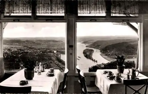 Ak Königswinter am Rhein, Aussicht auf den Rhein, Tisch mit Geschirr, freundlich eingerichteter R