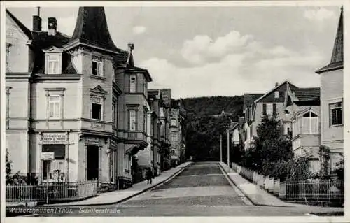 Ak Waltershausen in Thüringen, Vorderansicht eines Wohnviertels, Schillerstraße,  Architektur, Bä