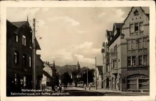 Ak Waltershausen in Thüringen, Bahnhofstraße, Kaffee Jungheinrich,  Gebäude
