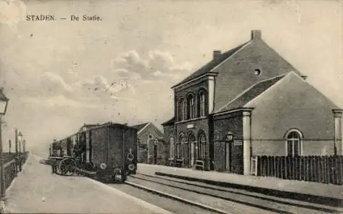 Ak Staden Westflandern, Bahnhof, Gleisansicht
