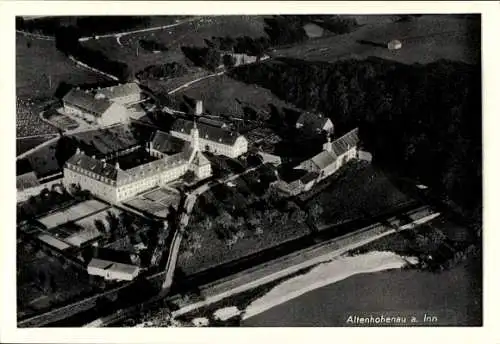 Ak Altenhohenau am Inn Griesstätt in Oberbayern, Luftaufnahme, Brauerei und Gaststätte, schöne La