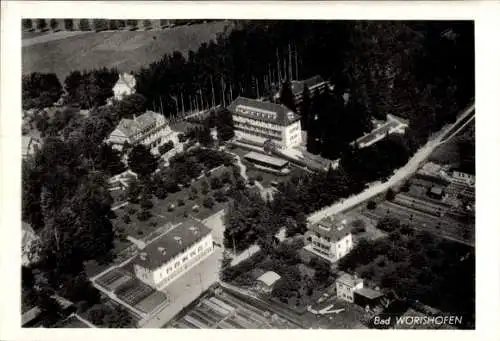 Ak Bad Wörishofen im Unterallgäu, Luftaufnahme von Bad  mehrere Gebäude, Bäume