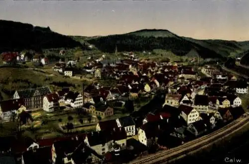 Ak Calw im Schwarzwald, Stadtansicht von  Landschaft, Häuser, Gleise, Nachtaufnahme