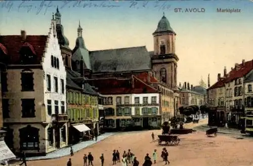 Ak St. Avold Lothringen Moselle, Marktplatz, alte Häuser, Kirche, Pferdekutschen