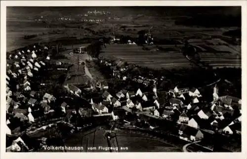 Ak Volkertshausen Baden Württemberg, Luftaufnahme von  Häuser, Landschaft
