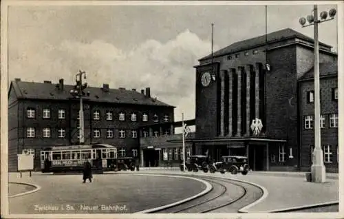 Ak Zwickau Sachsen, Blick auf den neuen Bahnhof, Tram
