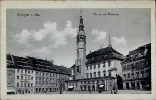 Ak Bautzen in der Oberlausitz, Markt, Rathaus, Wolken,  Architektur