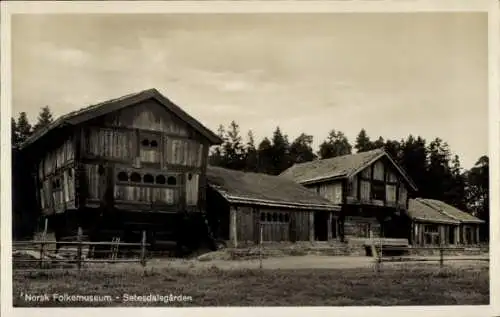 Ak Oslo Norwegen, Norsk Folkemuseum, Setesdalsgården, alte Holzhäuser