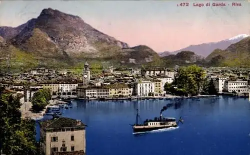 Ak Riva del Garda Trentino, Lago di Garda, Stadtansicht, See, Berge, Boot
