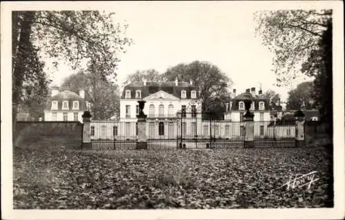 Ak Les Ormes Vienne, Schloss