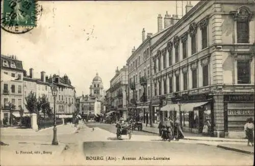 Ak Bourg en Bresse Ain, Stadtansicht, Avenue Alsace-Lorraine, alte Gebäude, Straßenverkehr, Patis