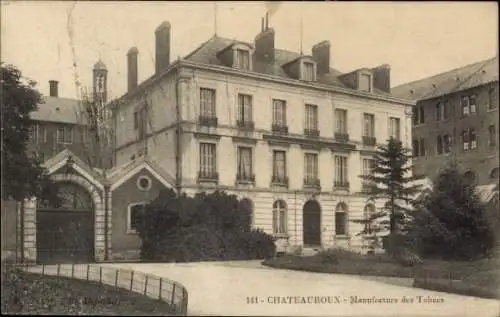 Ak Châteauroux Indre, Historisches Gebäude, Tabakfabrik, schön angelegter Garten