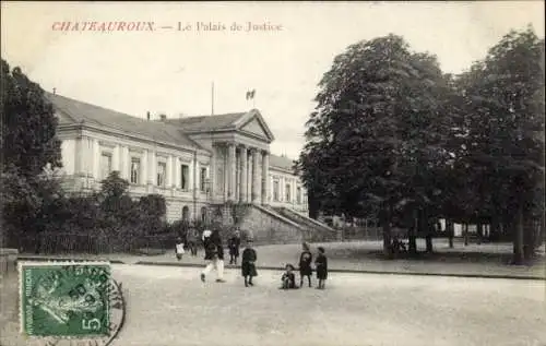 Ak Châteauroux Indre, Le Palais de Justice, republikanische Architektur, Menschen im Park