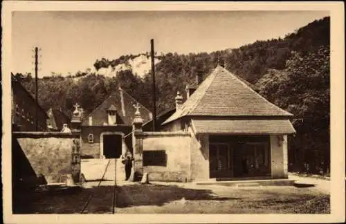 Ak Fourvoirie Saint Laurent du Pont Isère, Distillerie de la Grande Chartreuse