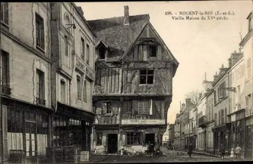 Ak Nogent le Roi Eure et Loir, Vieille Maison du XVe siecle, Fachwerkhaus