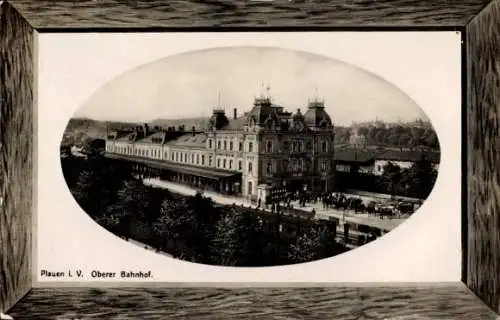Ak Plauen im Vogtland, Oberer Bahnhof,  Architektur, Menschen auf dem Bahnsteig