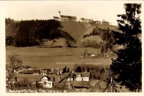 Ak Hohenpeißenberg Peißenberg Oberbayern,  Obb, 1000 m ü. NN, Landschaft mit Häusern