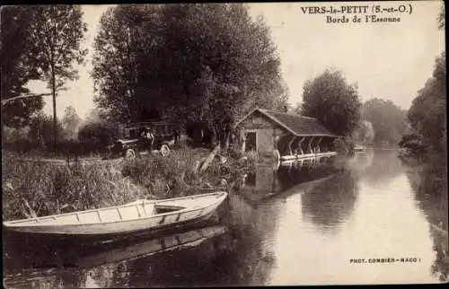 Ak Vert le Petit Essonne, Bords de l´Essonne