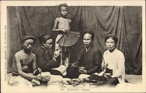 Ak Tonkin Vietnam, Vietnamesen beim Essen, Fächer