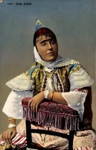 Judaika Ak Une juive, Frau in Tracht
