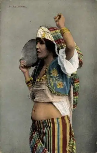 Ak Fille arabe, Frau in Tracht