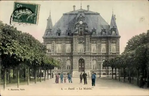 Ak Rueil Malmaison Hauts de Seine, Rathaus, historische Architektur, Bäume, Menschen, Postkarte