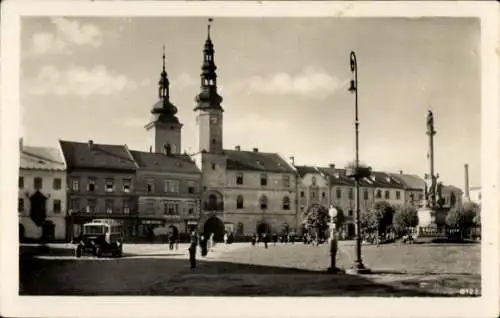 Ak Moravská Třebová Mährisch Trübau Region Pardubice, Historische Gebäude, Glockenturm, Mensch...