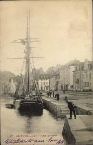 Ak Le Pouliguen Loire Atlantique, Schiff im Hafen, Goélette