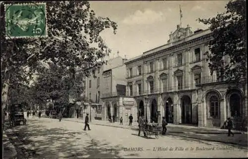 Ak Cahors Lot, Hotel de Ville, Boulevard Gambetta, straßenszene,  Gebäude