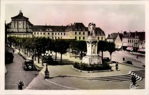 Ak Autun Saône et Loire, Kriegerdenkmal, Promenade de la Terrasse
