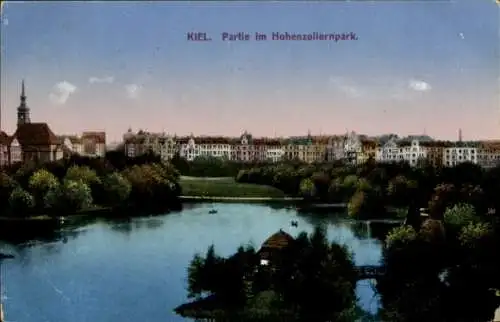 Ak Kiel, Panoramaaufnahme Hohenzollernpark, See, Häuser, Bäume, Himmel