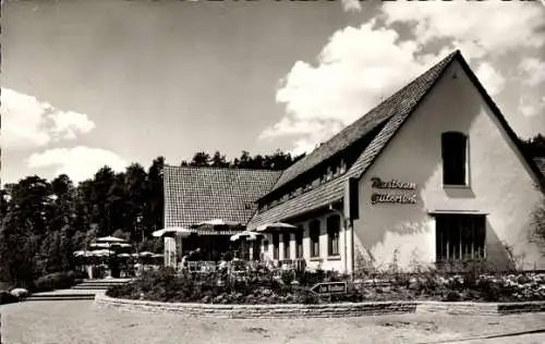 Ak Gütersloh in Westfalen, Restaurant, Autobahn-Rasthaus-Hotel, Terrassenbereich, sonnige Wolken