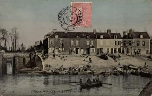 CPA Isigny-sur-Mer Calvados, bateaux sur le rivage