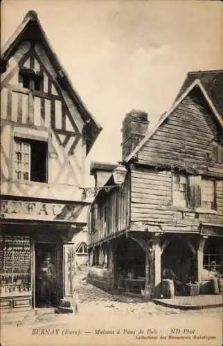 Ak Bernay Eure, Fachwerkhäuser,  Architektur, Sammlung denkmalgeschützter Objekte