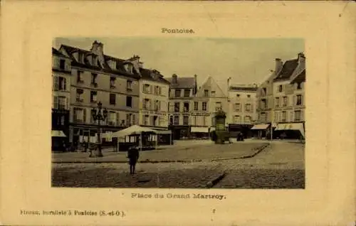 Ak Pontoise Val d'Oise, Platz du Grand Martroy, Häuser, Fußgänger,  Umgebung