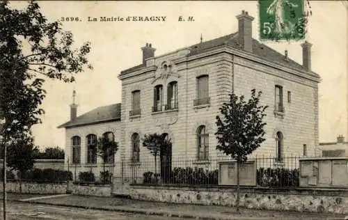 Ak Éragny Val d'Oise, La Mairie d'ERAGNY, s Gebäude, Schwarz-Weiß